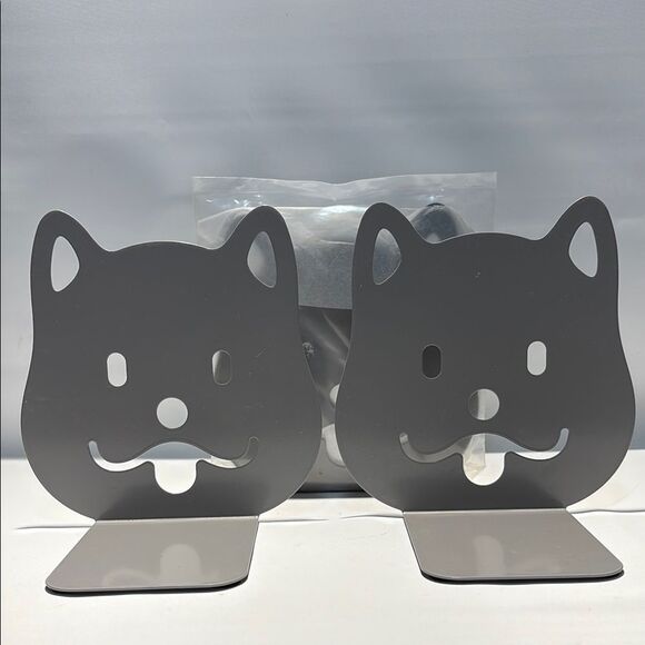 Gray dog-Shaped Bookends - Picture 3 of 5